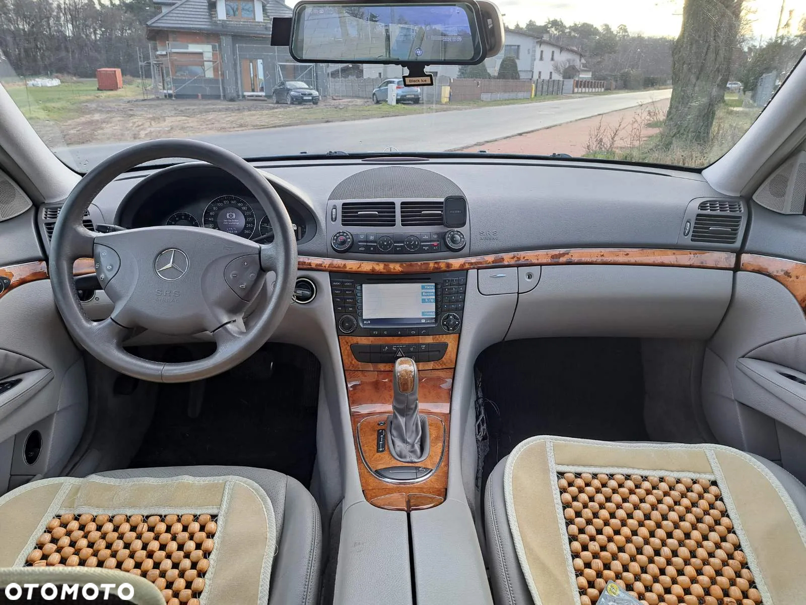 Mercedes-Benz Klasa E - 9