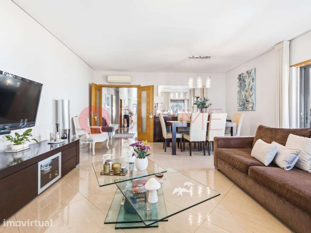 Apartamento T3 no Centro de Quarteira a 5 Minutos da Praia - Grande imagem: 2/28