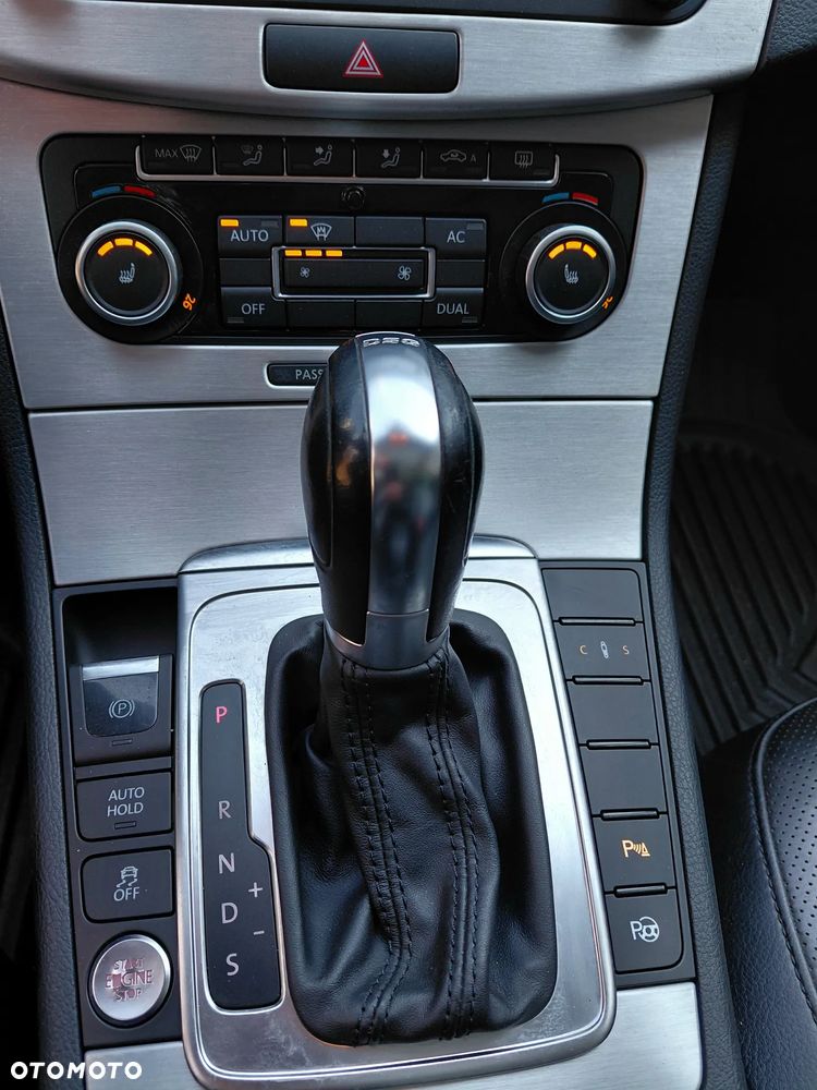 Volkswagen Passat - 21