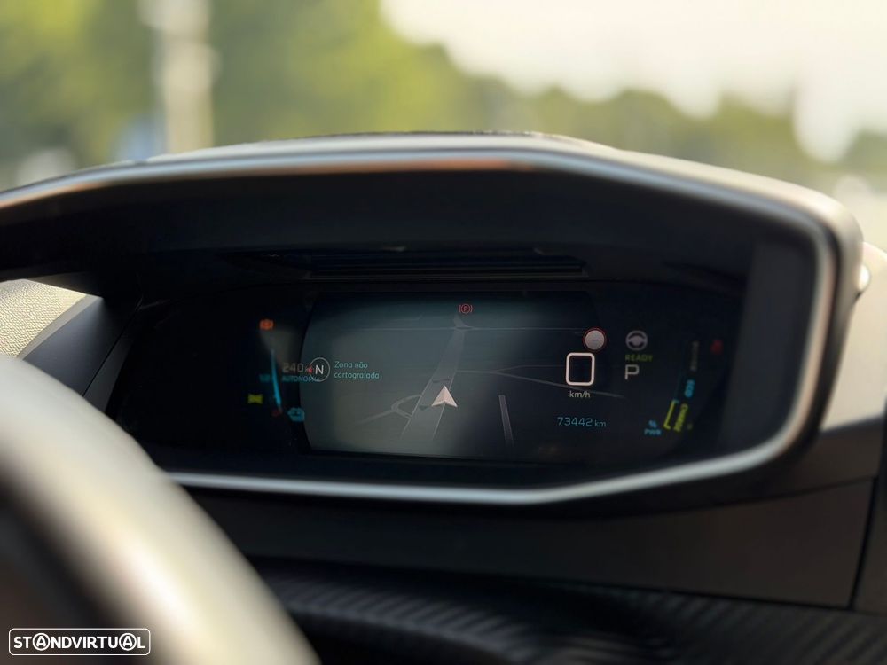 Peugeot e-2008 50 kWh GT - 25
