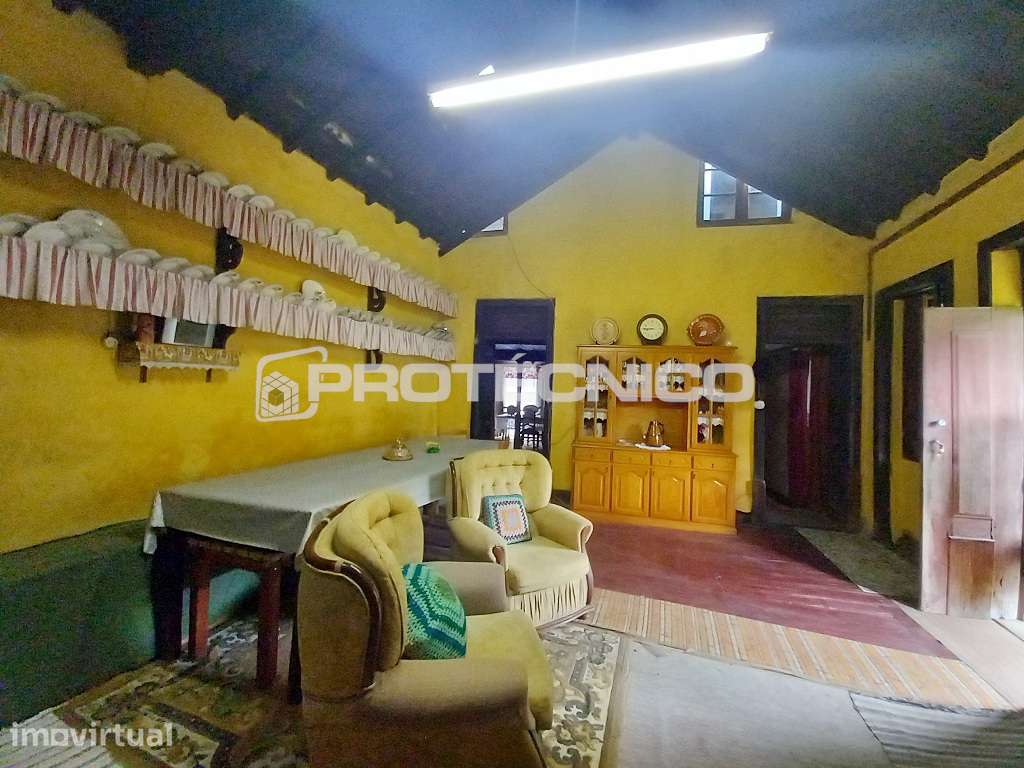 Moradia Centenária p/ reabilitar – Cacia - Grande imagem: 2/29