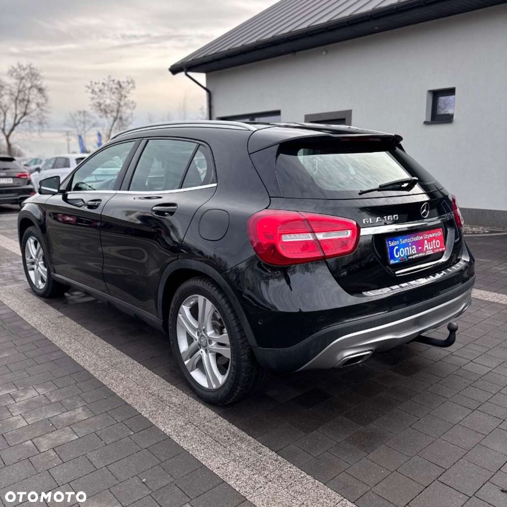 Mercedes-Benz GLA - 8