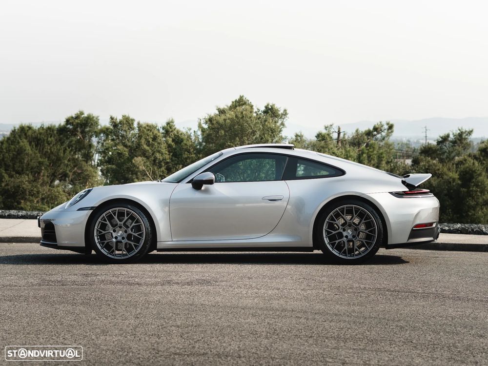 Porsche 911 (992) Carrera - 3