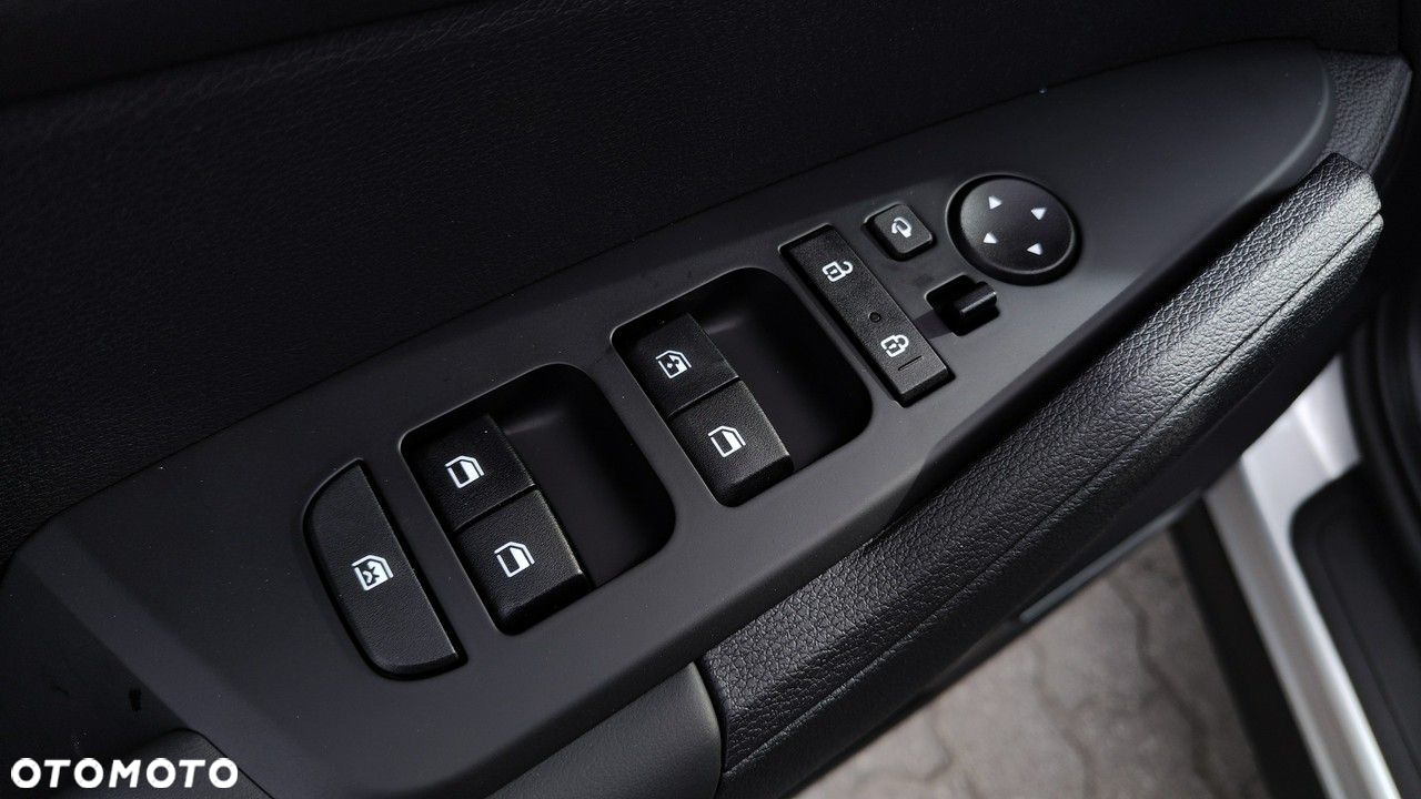 Kia Sportage - 12