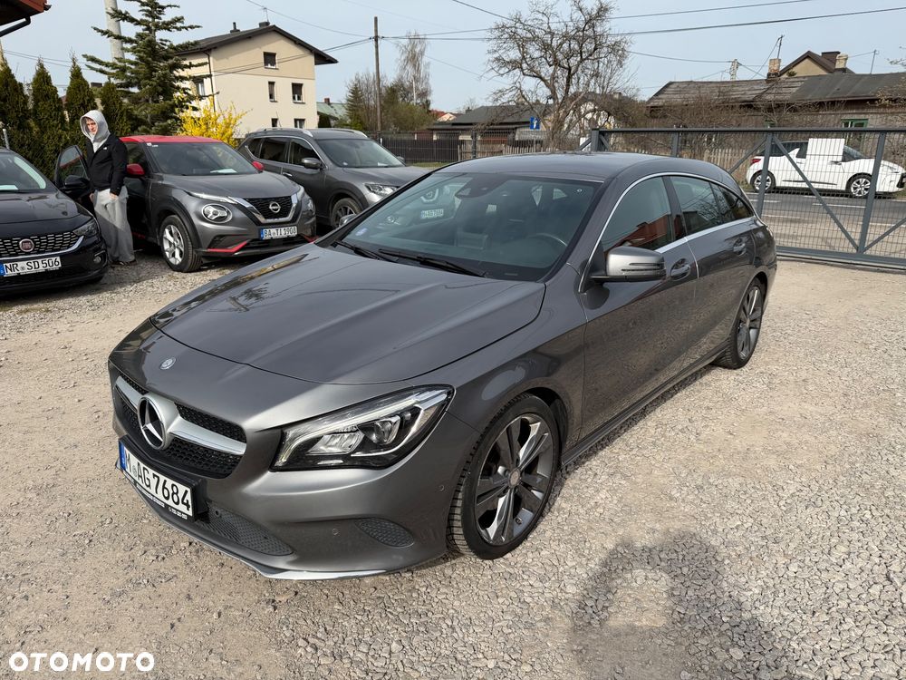 Mercedes-Benz CLA 180 Urban - 13