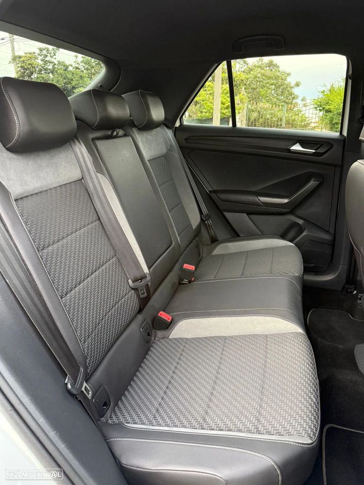 VW T-Roc 1.5 TSI OPF R-Line - 19