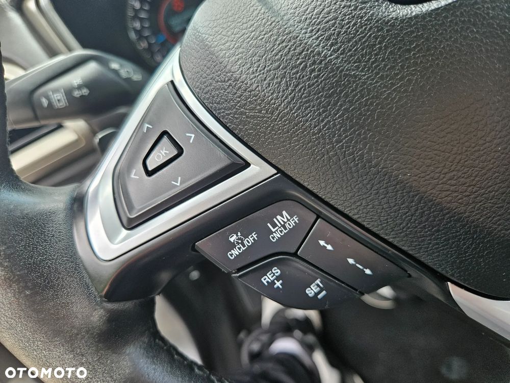 Ford Mondeo - 27