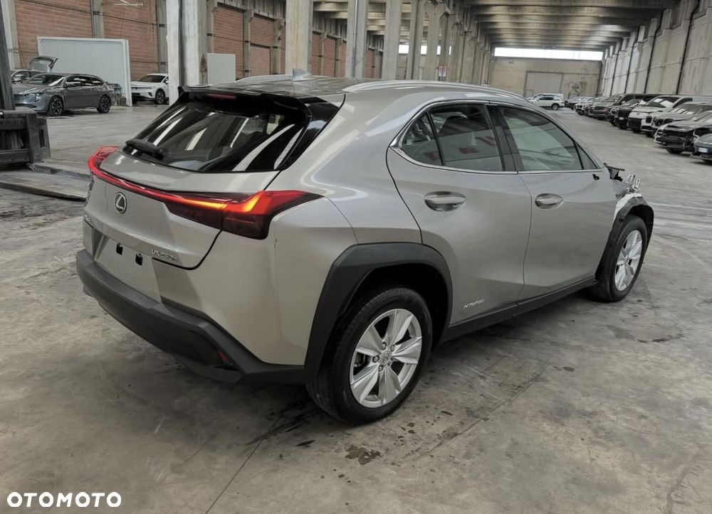Lexus UX - 13