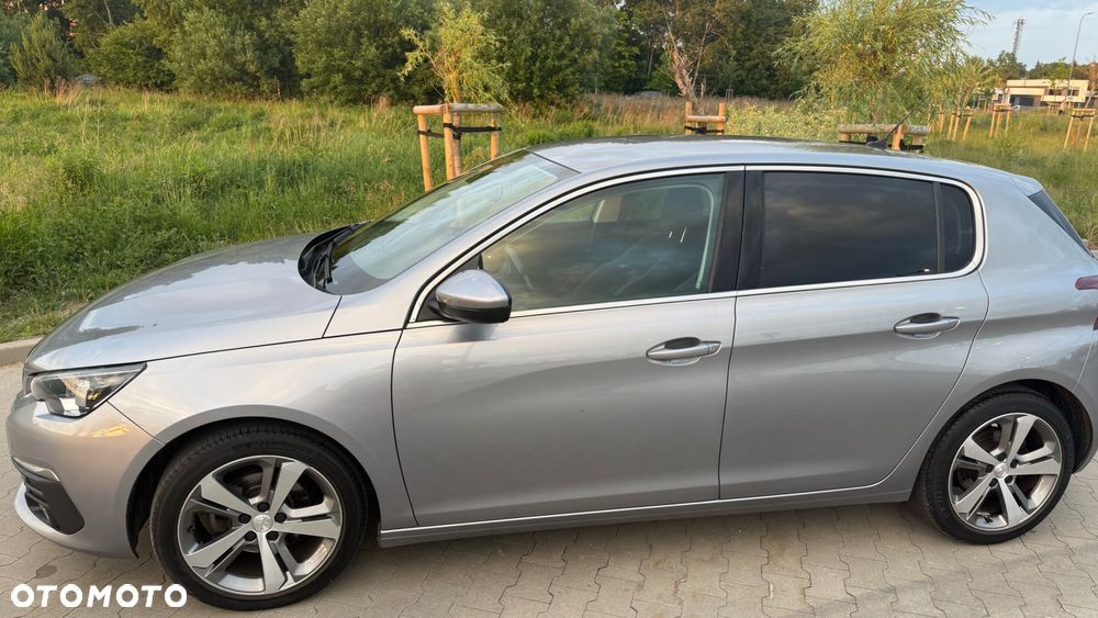 Peugeot 308 1.2 PureTech GPF Allure S&S - 9