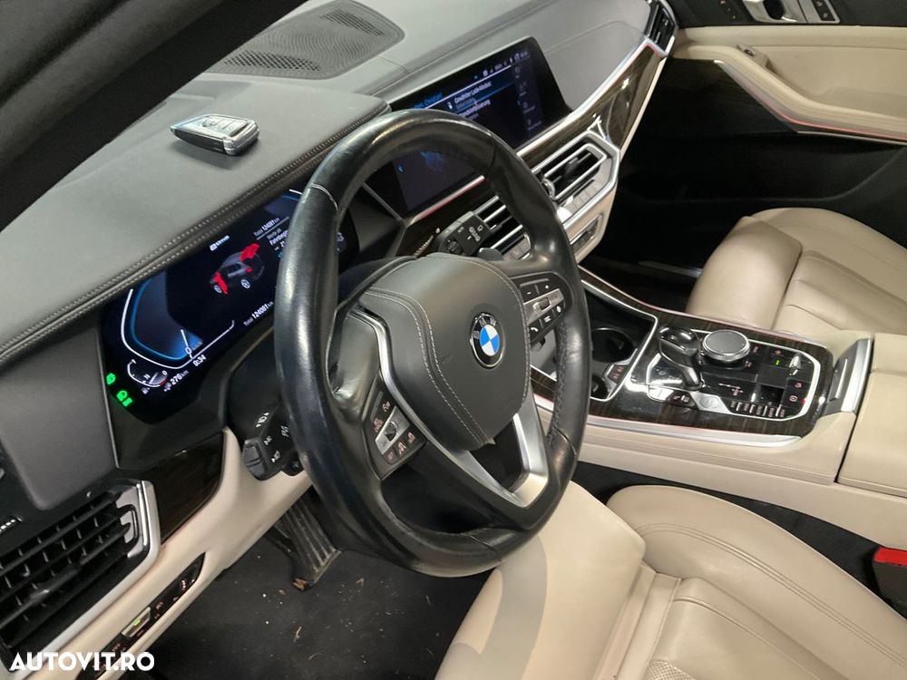 BMW X5 xDrive40i - 11