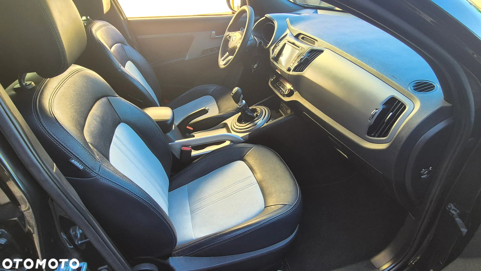 Kia Sportage 1.7 CRDI 2WD ISG Dream-Team Edition - 18