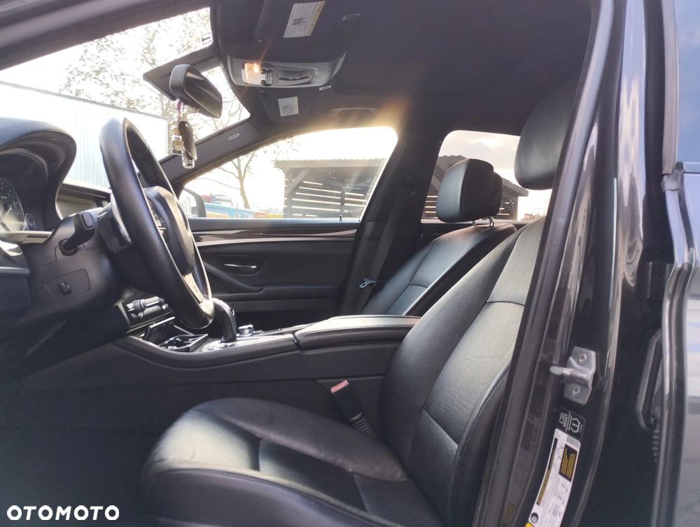 BMW Seria 5 535i Sport-Aut - 9