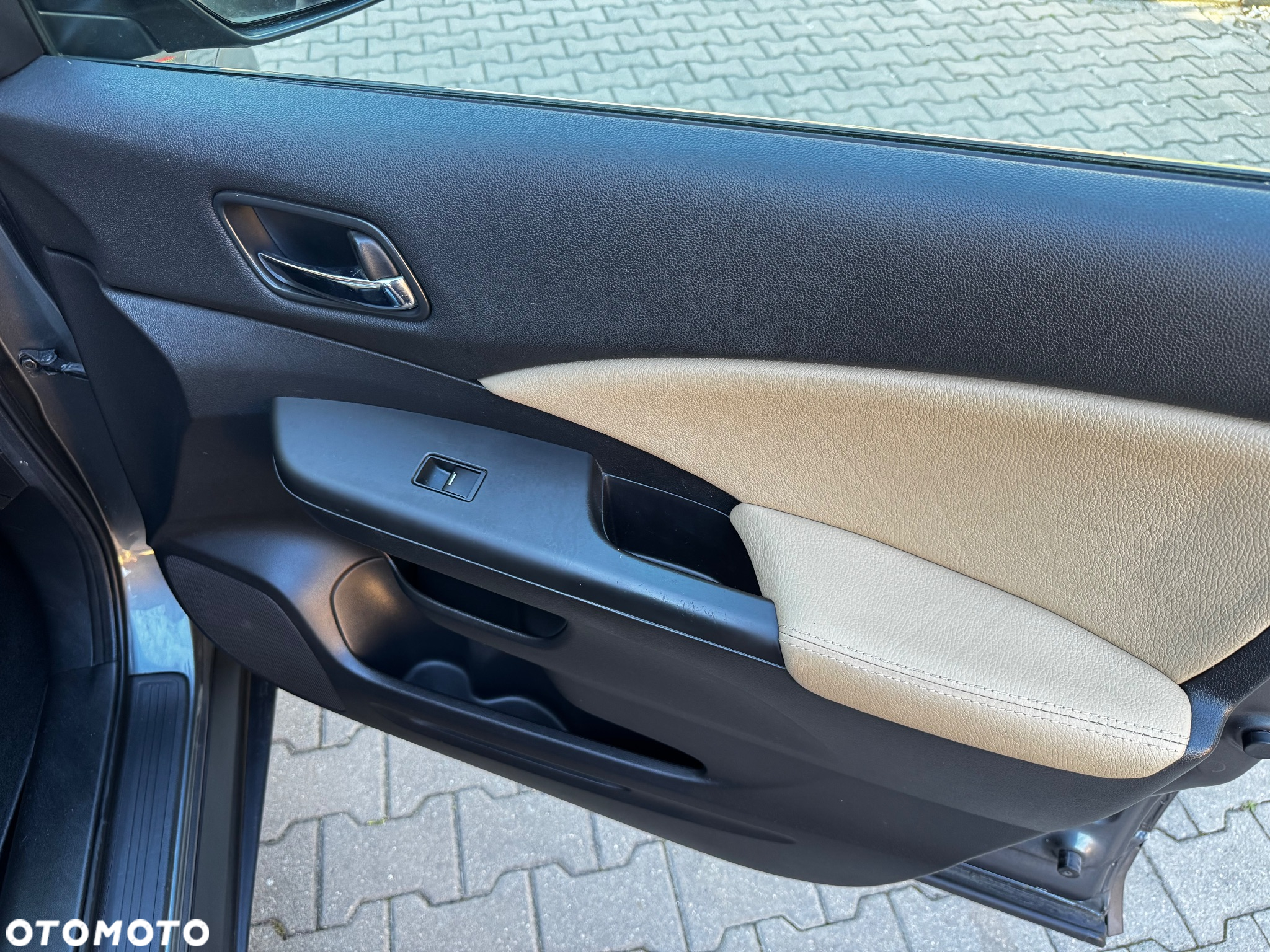 Honda CR-V 2.0i-VTEC 4WD Automatik S - 24