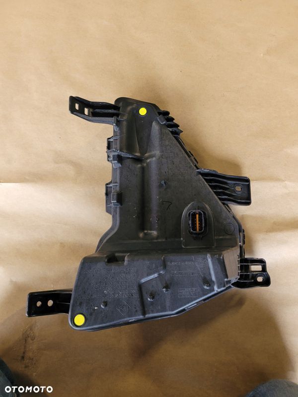 RENAULT CAPTUR II 2 LIFT HALOGEN PRAWY DRL - 2