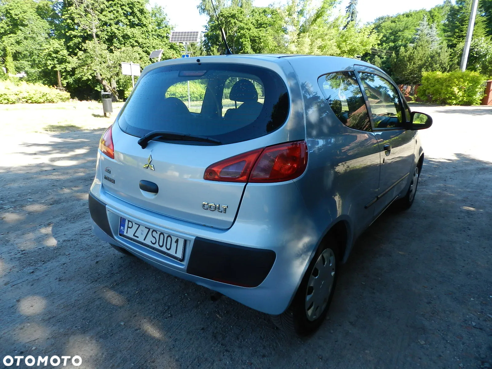 Mitsubishi Colt - 4