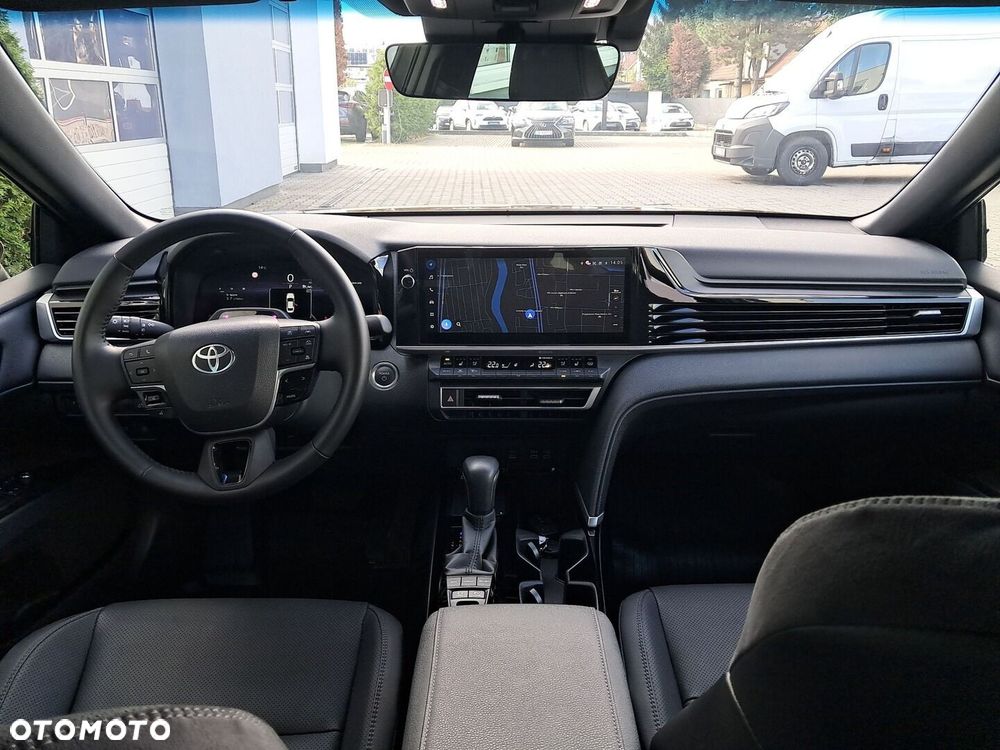 Toyota Camry - 22
