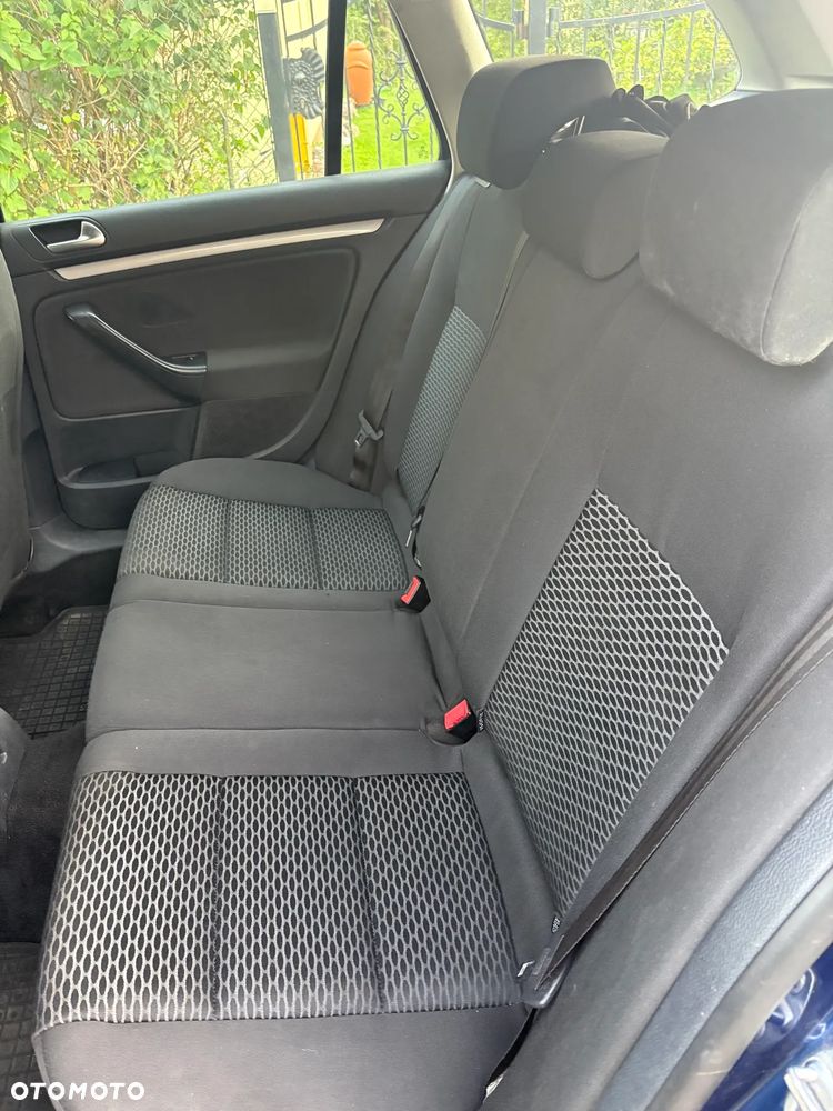 Volkswagen Golf 1.6 TDI Trendline - 17
