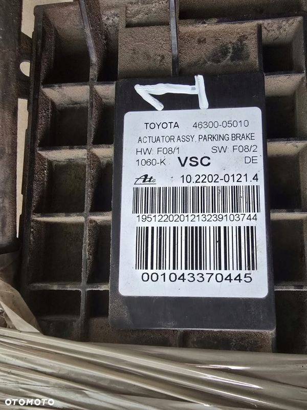 TOYOTA AVENSIS T27 09-14 MODUŁ HAMULCA RĘCZNEGO 46300-05010 - 2