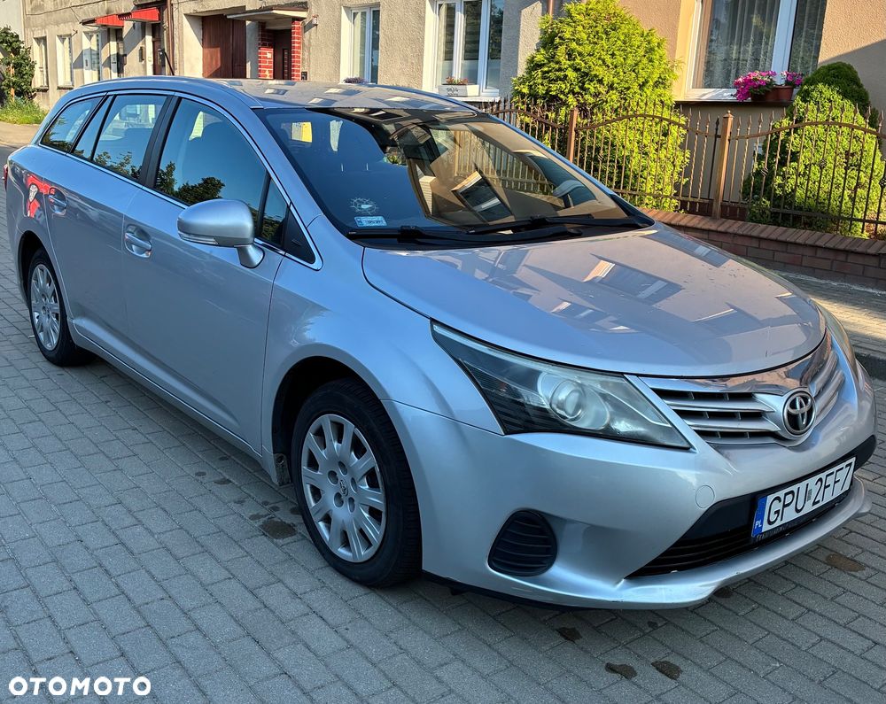 Toyota Avensis 2.0 D-4D - 1
