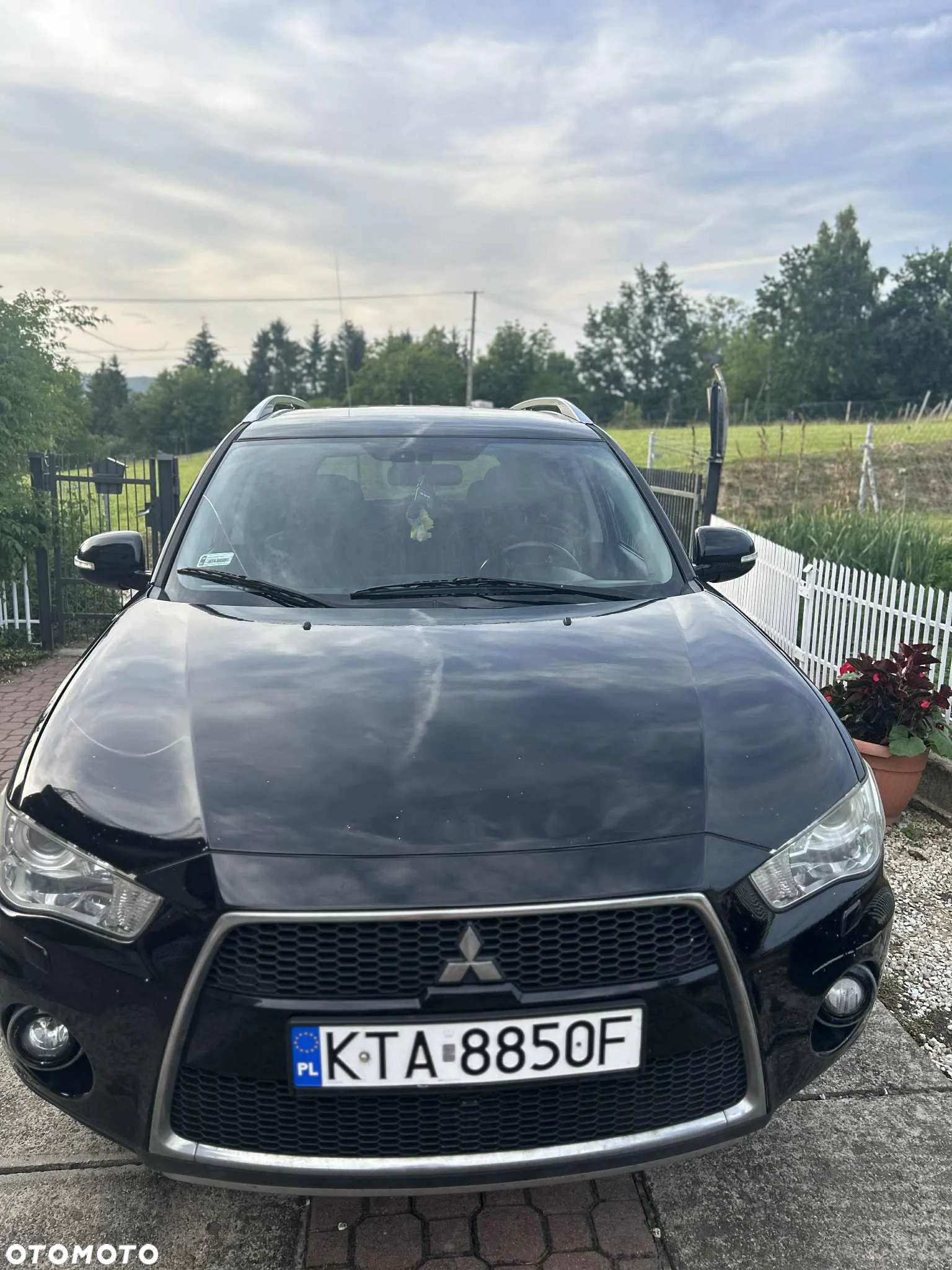 Mitsubishi Outlander 2.0 DID Intense + - 4
