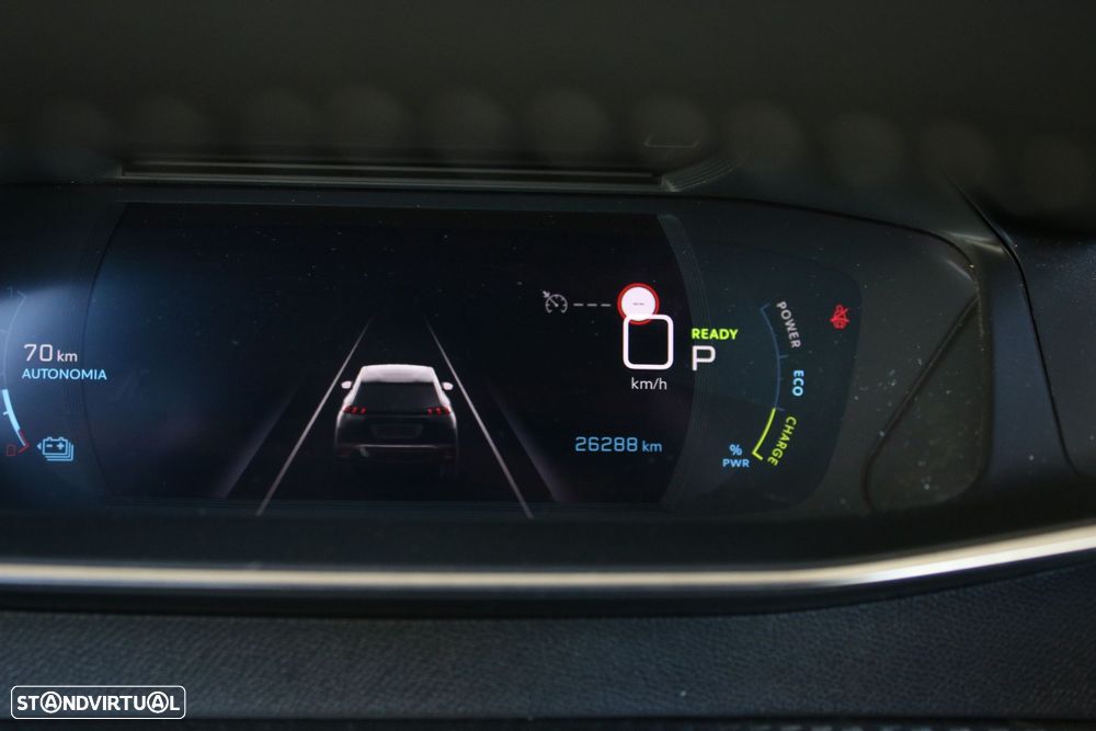 Peugeot e-2008 Allure - 17