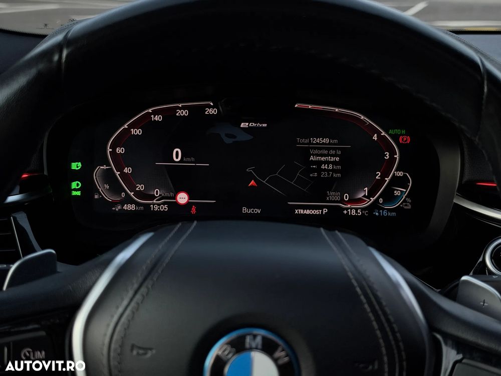 BMW Seria 5 530e Aut. Luxury Line - 23