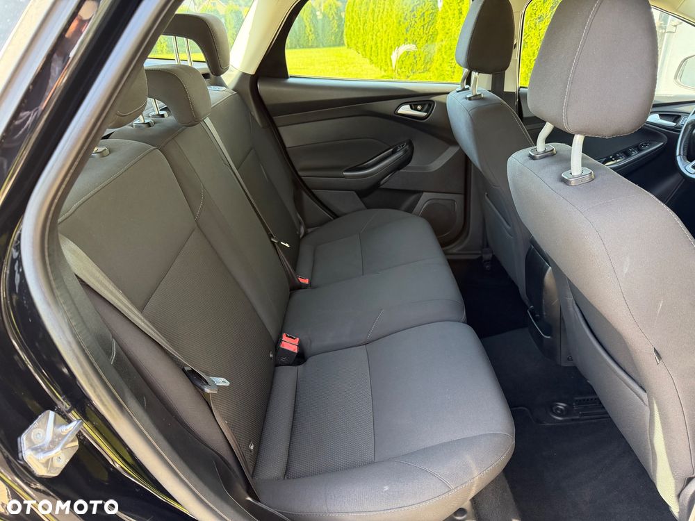 Ford Focus Turnier 1.5 EcoBlue Start-Stopp-System TITANIUM - 15