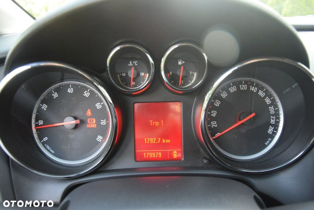 Opel Astra 1.4 Turbo Design Edition - 32