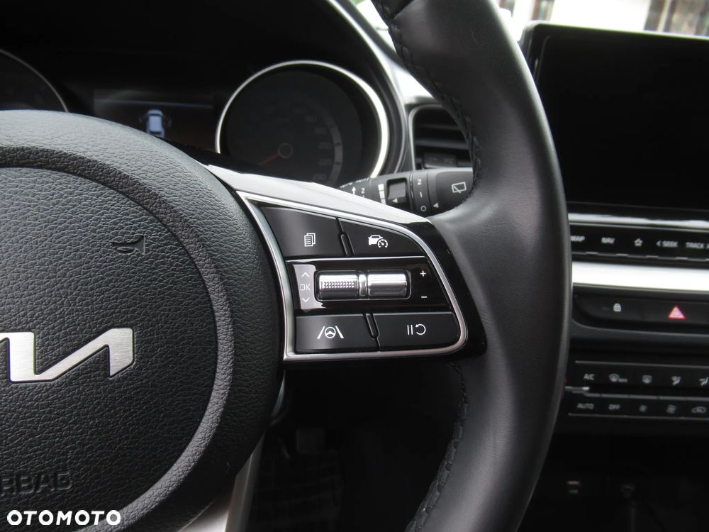 Kia Ceed 1.5 T-GDI M - 14