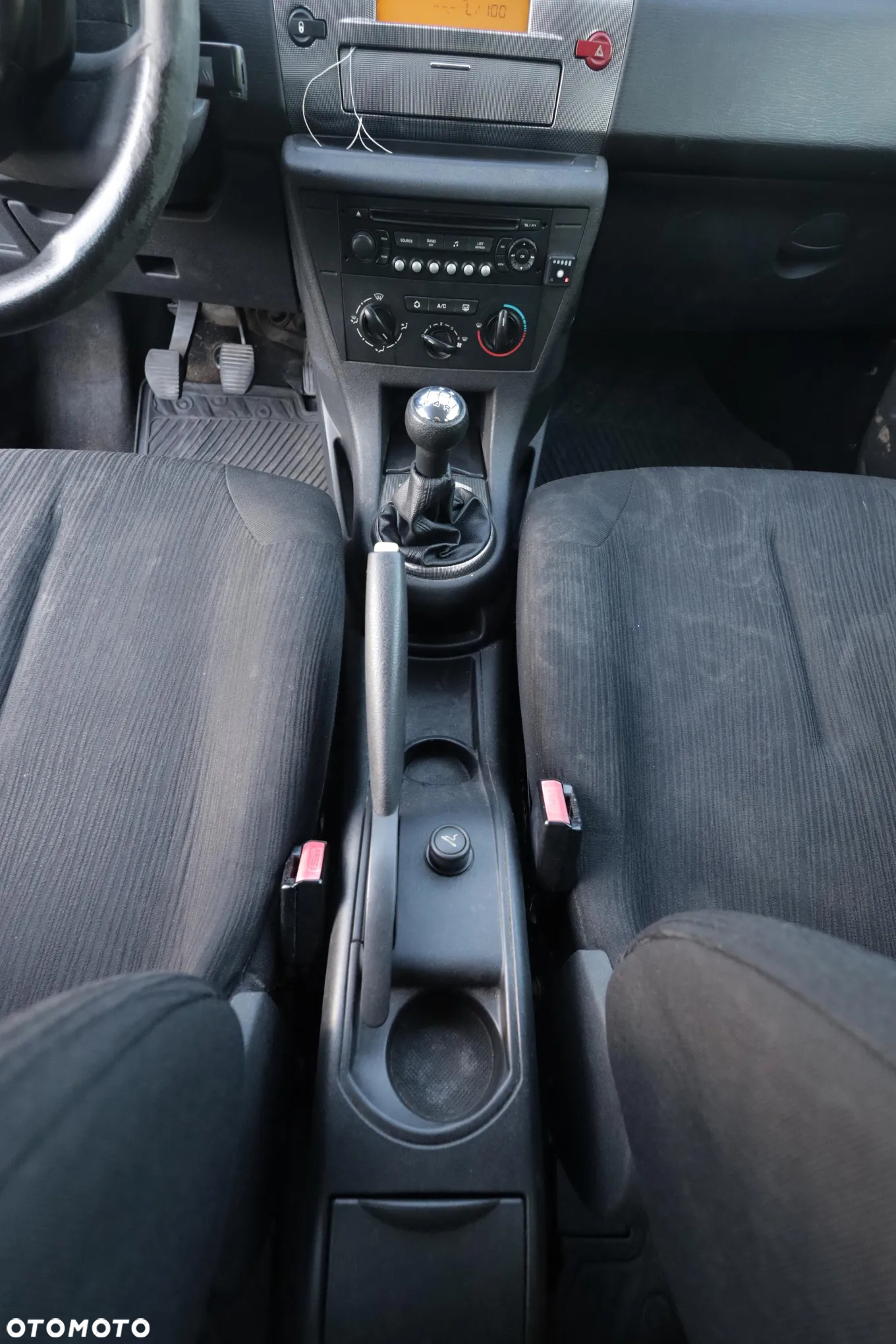 Citroën C4 1.6 16V Confort - 12