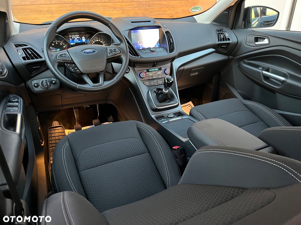 Ford Kuga - 21