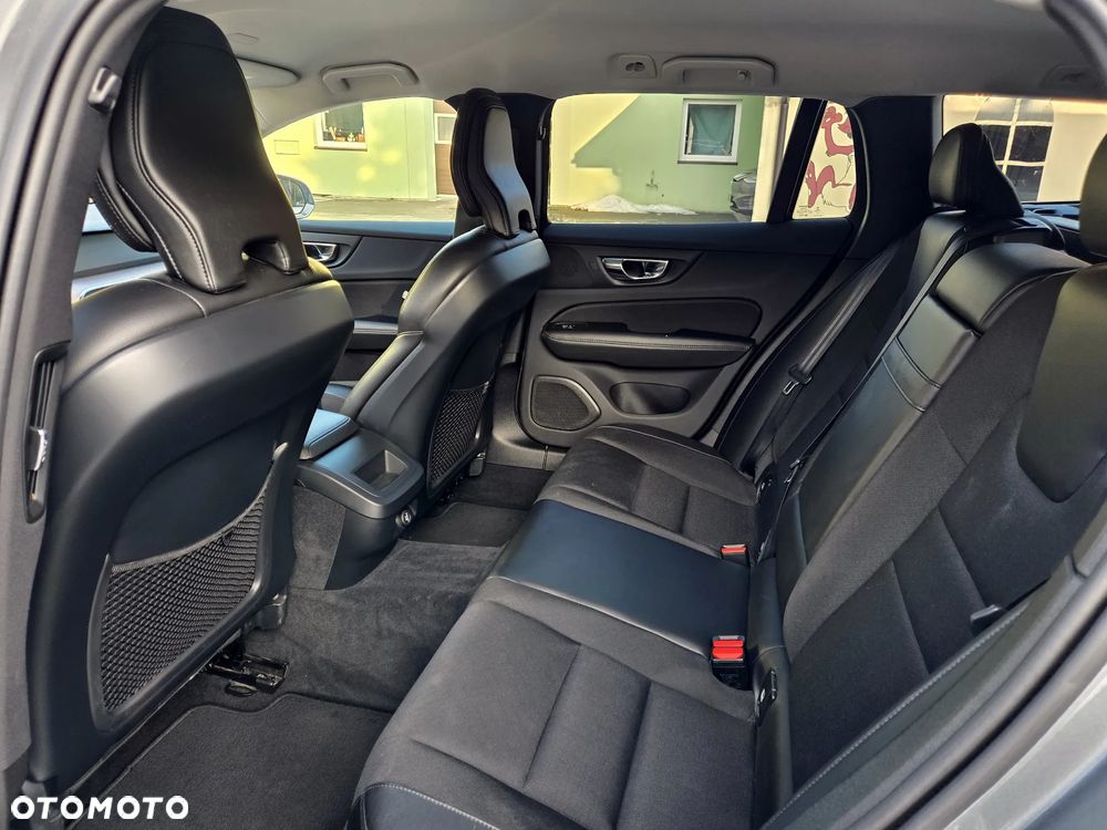 Volvo V60 D3 Geartronic Momentum Pro - 20