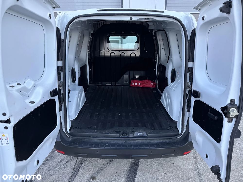 Renault Express Van - 17