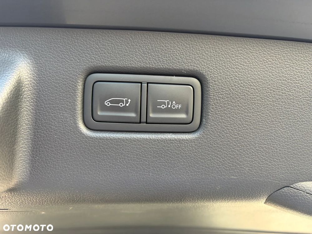 Hyundai Staria 1.6 T-GDI HEV Smart VIP - 29