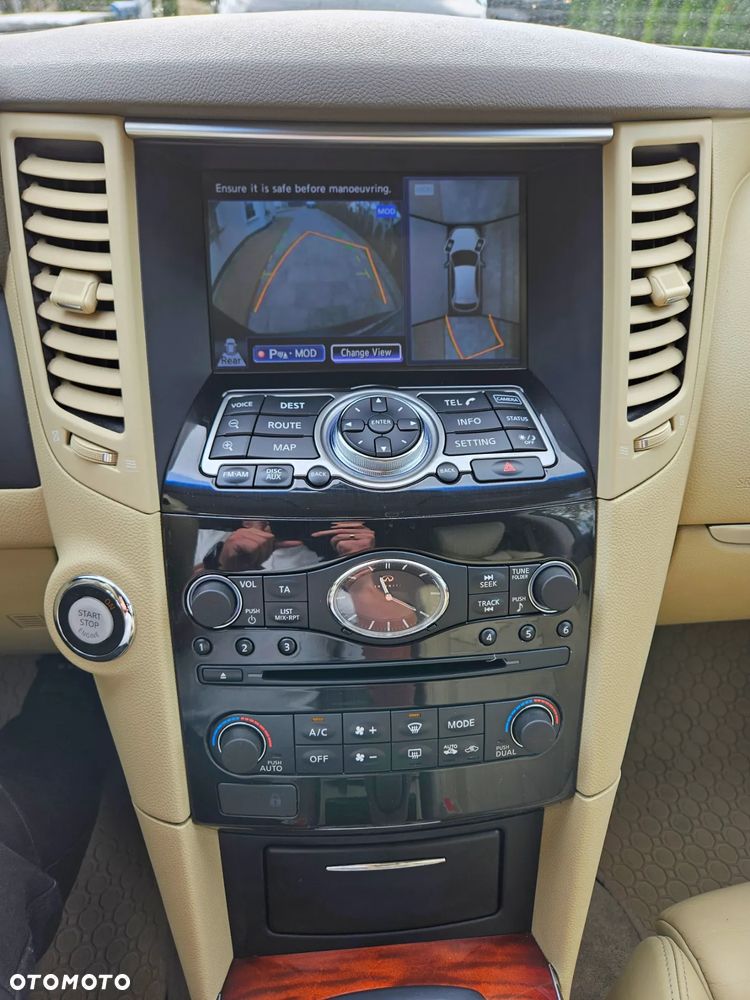 Infiniti FX FX30d S - 12