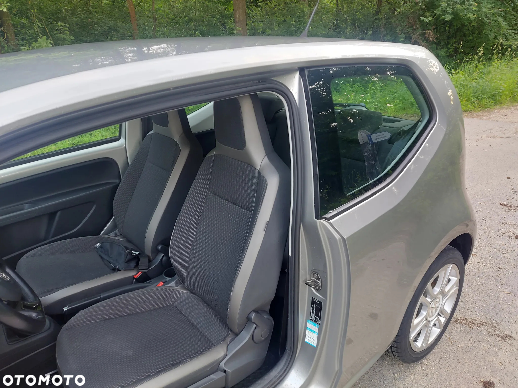 Volkswagen up! 1.0 high - 5