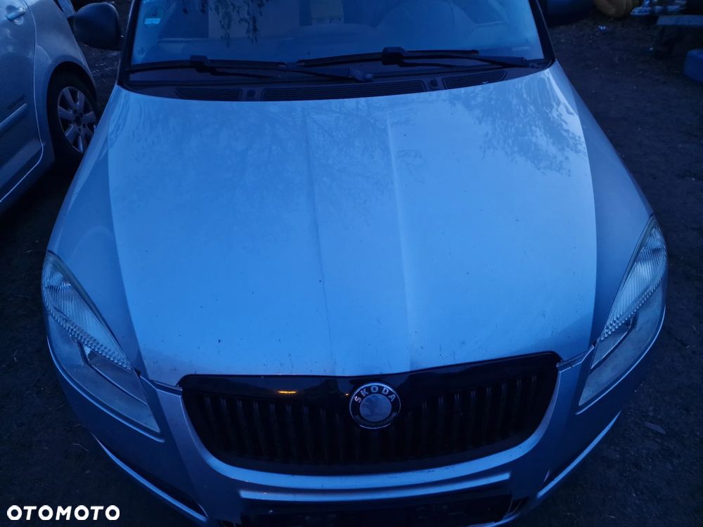 Maska skoda  Fabia  II  przed liftem w kolorze 9156 - 1