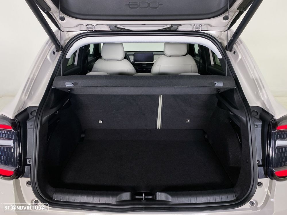 Fiat 600 HYBRID 125 Anos Edition - 8