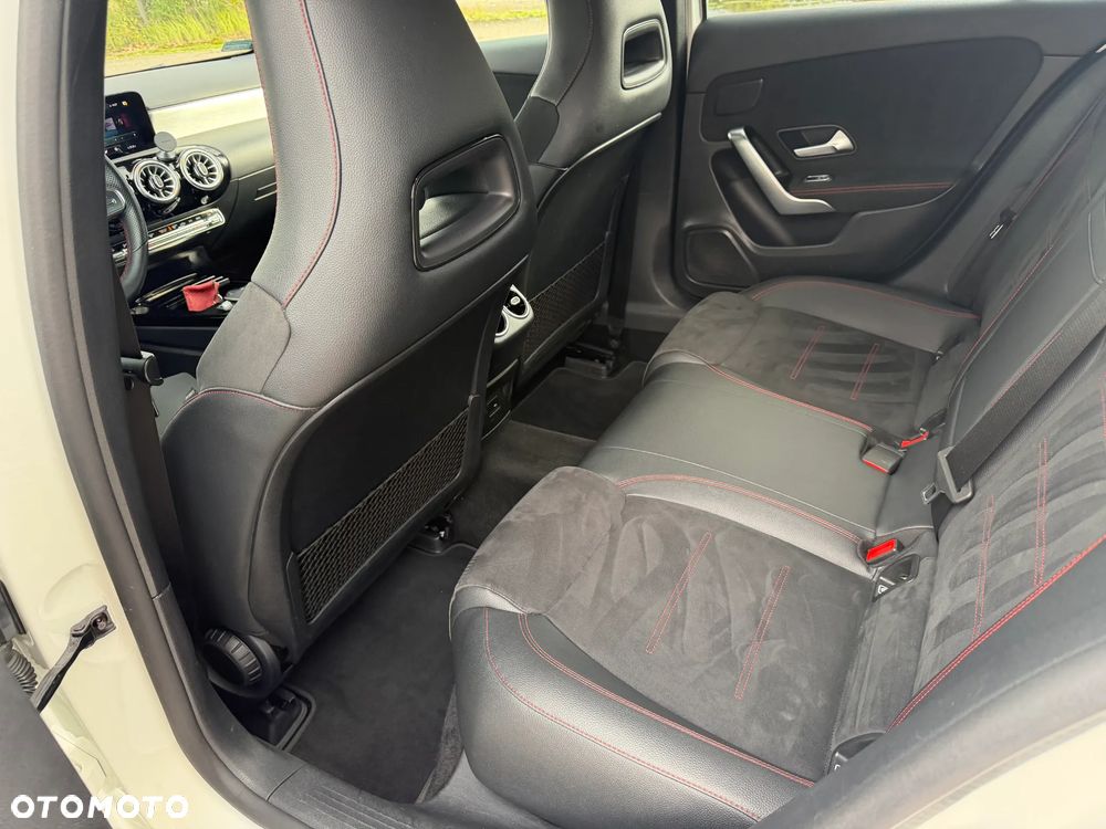 Mercedes-Benz Klasa A 200 4-Matic AMG Line 8G-DCT - 16