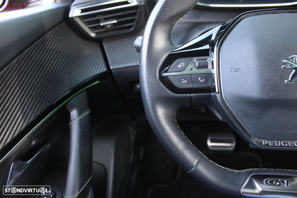Peugeot e-2008 50 kWh GT - 13