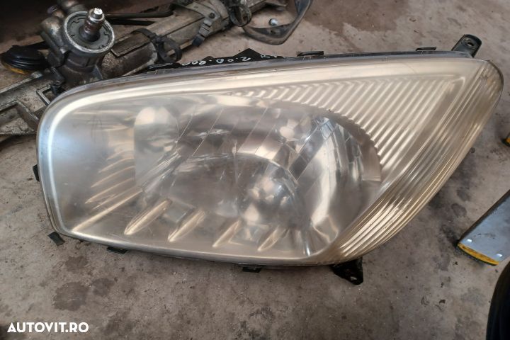 Far stanga Toyota RAV4 2 [2000 - 2003] Crossover 5-usi 2.0 D MT AWD ( - 1