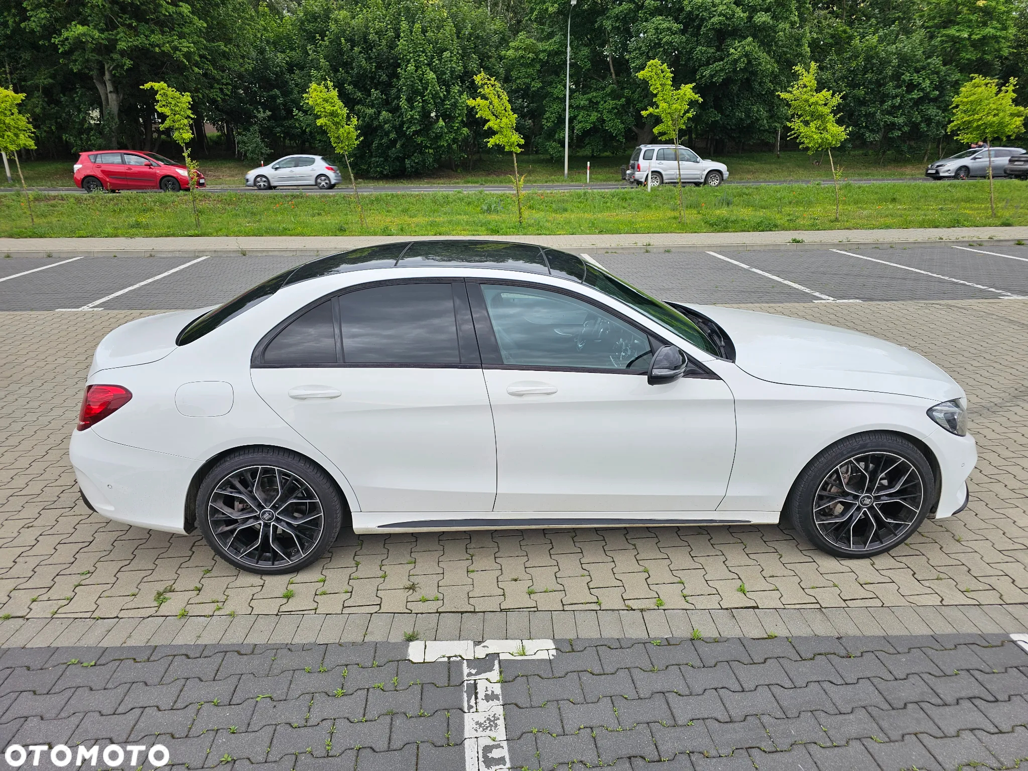 Mercedes-Benz Klasa C 200 9G-TRONIC AMG Line - 8
