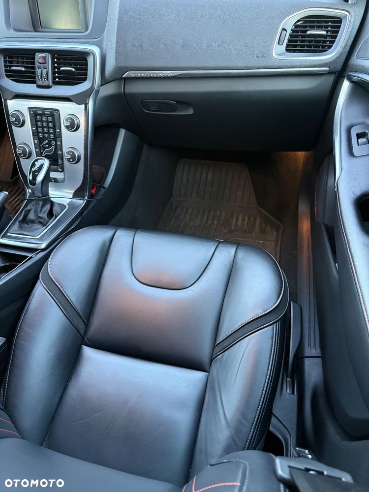 Volvo V40 Cross Country T4 AWD Drive-E Ocean Race - 10