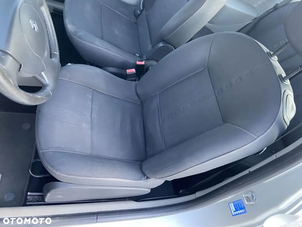 Renault Twingo 1.5 dCi Authentique - 14