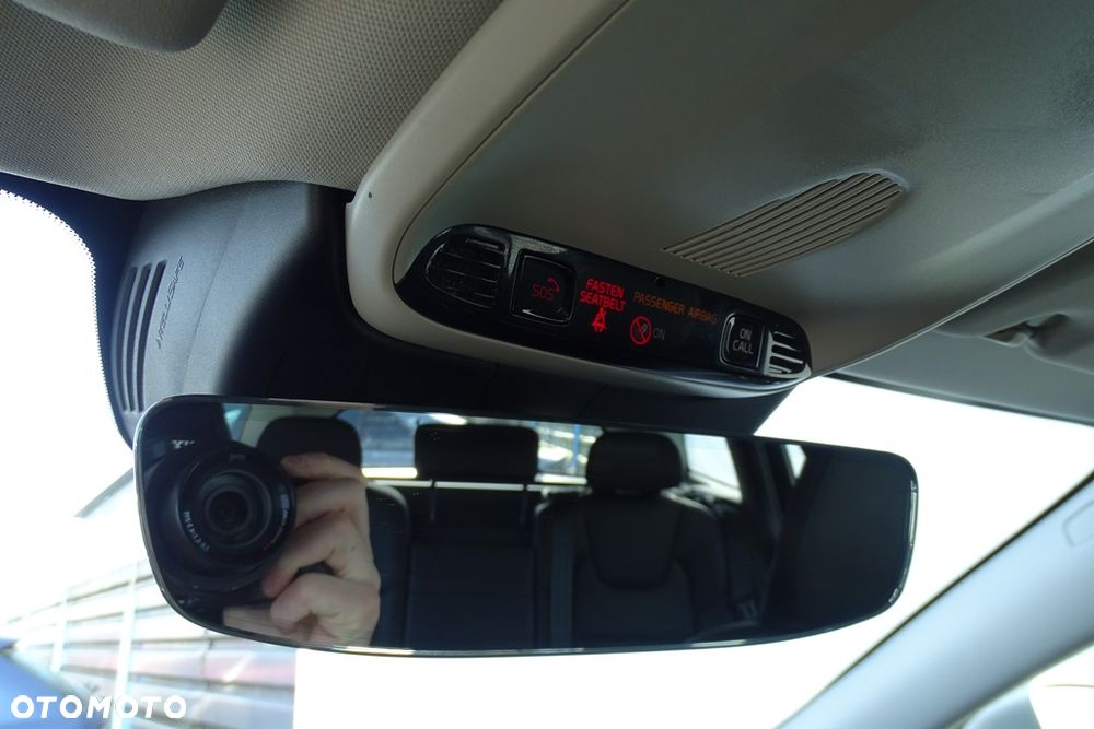 Volvo V60 T4 Geartronic Momentum - 31