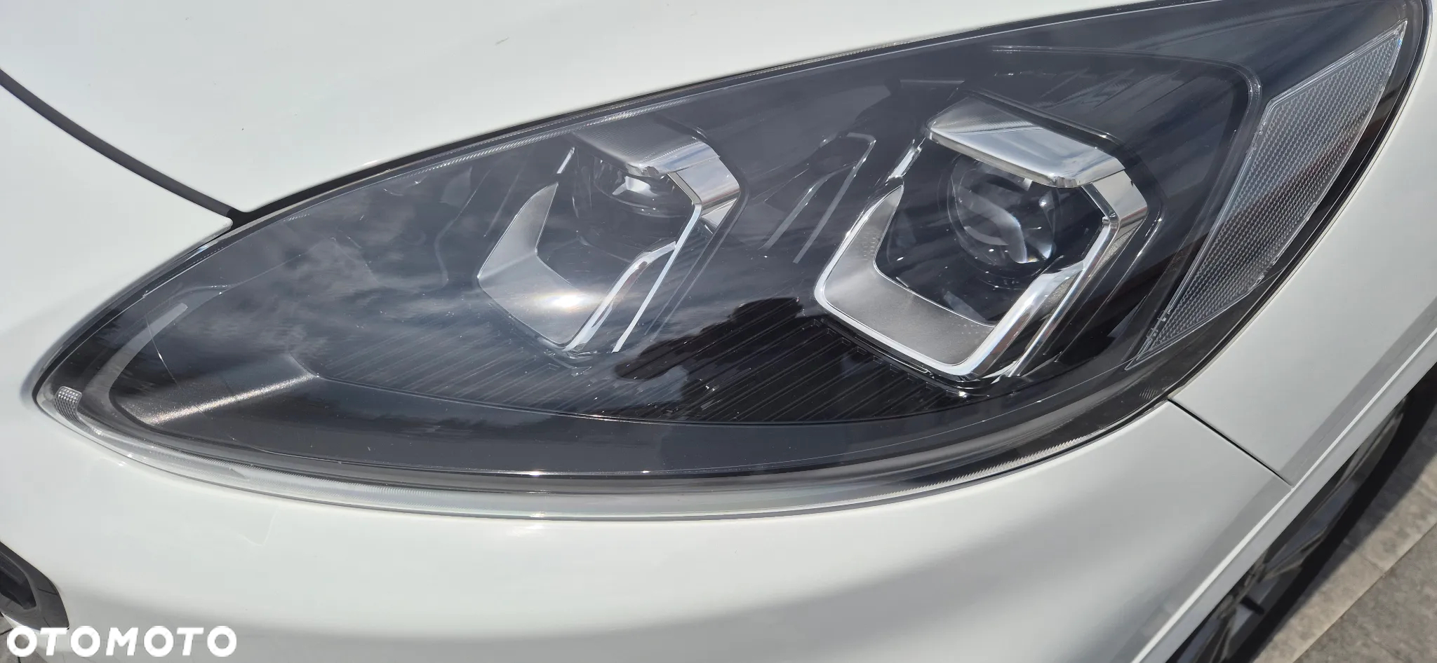 Ford Kuga 2.5 Duratec PHEV ST-LINE - 14