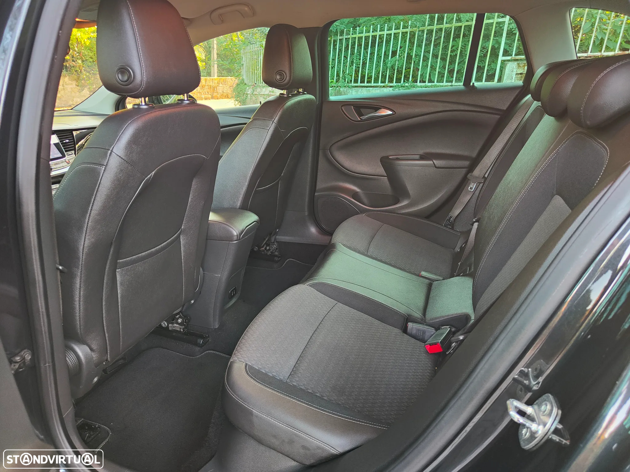 Opel Astra Sports Tourer 1.4 T Innovation S/S - 9