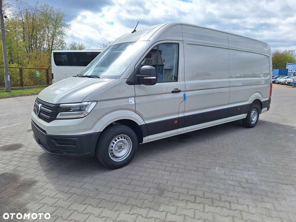 Volkswagen Crafter 35 Furgon z wysokim dachem silnik: 2,0 l EU6 SCR 177 KM, przedni 8-bieg.automatyczna, r.o : 4490 mm - 11