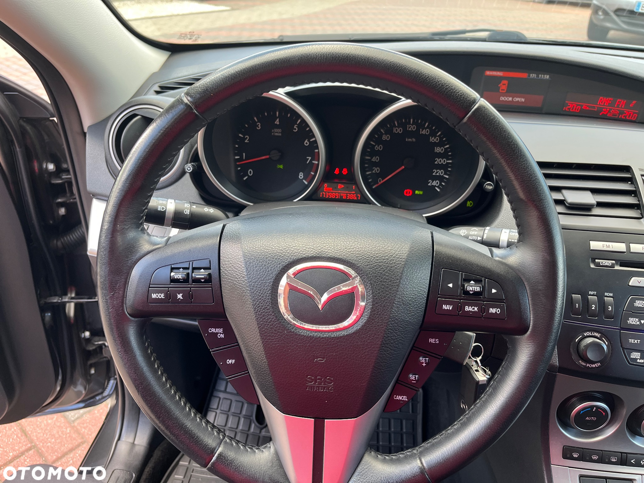 Mazda 3 1.6 Sport Active - 33