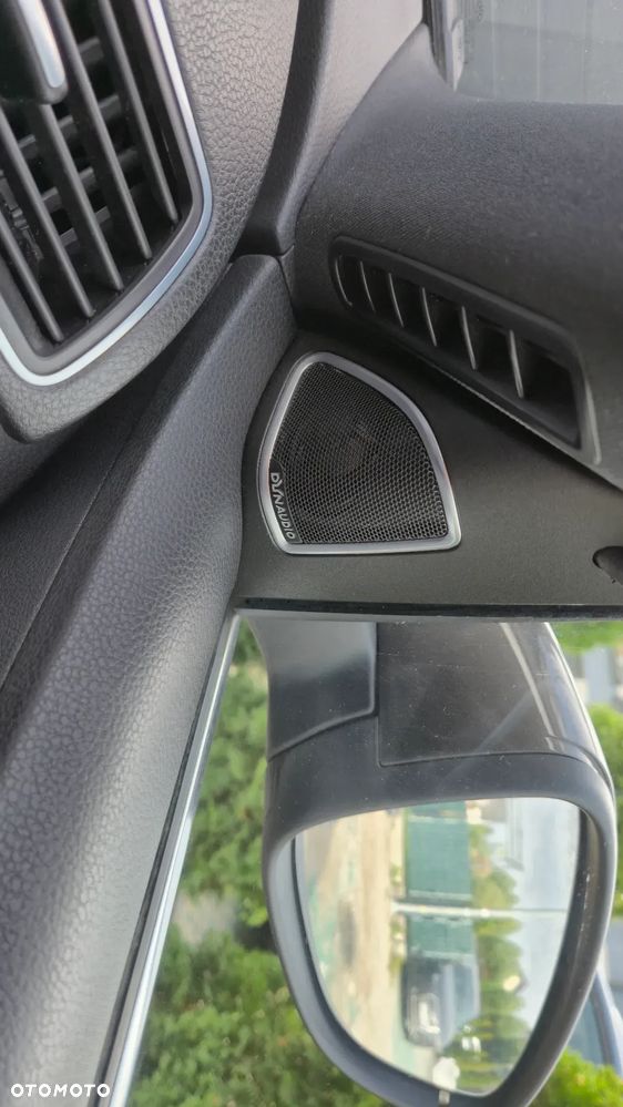 Volkswagen Passat - 10